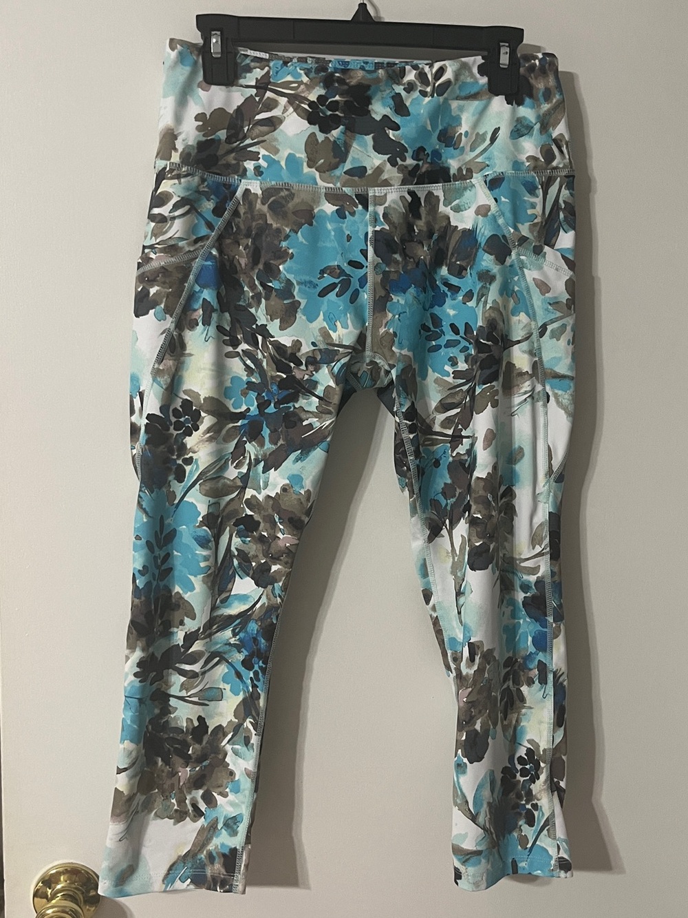 Apana Blue and Brown Leaf Print Capris